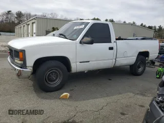 2000 GMC Sierra 1500 with VIN 1GTGC34R9YR154858, listed as a Copart auction lot 49158675 with 183,227 mi miles and Salvage Title. Bid and sale history available at DreamBid. Image 1.