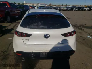 2020 Mazda Mazda3 Hatchback Premium Package with VIN JM1BPBNM7L1171337, listed as a Copart auction lot 68070772 with 0 mi miles. Bid and sale history available at carsss.com. Image 6.