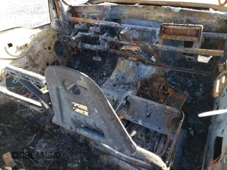 2000 Ford Super Duty F-250 XL with VIN 1FTNW21S9YEC44065, listed as a Copart auction lot 71174294 with 0 mi miles and Salvage Title. Bid and sale history available at carsss.com. Image 8.