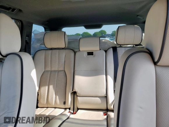 2010 Land Rover Range Rover SC z VIN SALMF1E43AA313016, wystawiony jako Copart lot #54191085 z przebiegiem Nie podano mil oraz Czysty tytuł • Clean title. Historia ofert i sprzedaży dostępna na DreamBid. Obrazek 10.