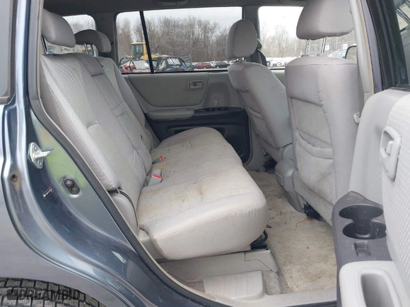 2007 Toyota Highlander Hybrid w/3rd Row with VIN JTEEW21A670040600, listed as a IAAI auction lot 41887388 with 267,756 mi miles. Bid and sale history available at carsss.com. Image 8.