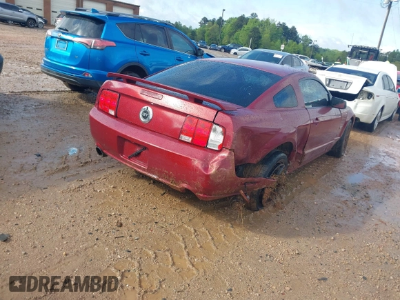 2006 Ford Mustang GT Deluxe with VIN 1ZVFT82H265195370, listed as a IAAI auction lot 42018364 with 129,165 mi miles. Bid and sale history available at carsss.com. Image 4.