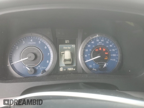 2018 Toyota Sienna LE Auto Access Seat with VIN 5TDKZ3DC8JS939030, listed as a Copart auction lot 60990575 with 78,809 mi miles and Salvage title. Bid and sale history available at DreamBid. Image 9.