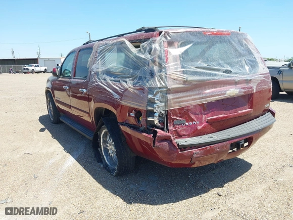 2007 Chevrolet Suburban LTZ with VIN 3GNFC16017G229914, listed as a IAAI auction lot 41879562 with 290,441 mi miles. Bid and sale history available at carsss.com. Image 3.