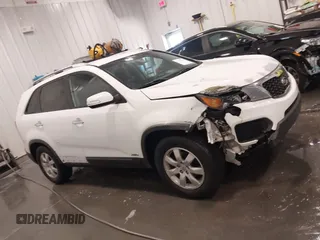 2013 Kia Sorento LX with VIN 5XYKTDA22DG310142, listed as a IAAI auction lot 41677417 with 234,661 mi miles. Bid and sale history available at carsss.com. Image 13.