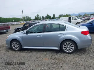 2014 Subaru Legacy Premium z VIN 4S3BMBC64E3035526, wystawiony jako IAAI lot #42254628 z przebiegiem 113 297 mil mil oraz . Historia ofert i sprzedaży dostępna na DreamBid. Obrazek 14.