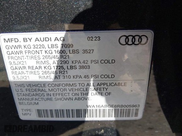 2024 Audi Q8 e-tron Prestige z VIN WA16ABGE6RB005963, wystawiony jako IAAI lot #42067970 z przebiegiem 7 113 mil mil oraz . Historia ofert i sprzedaży dostępna na DreamBid. Obrazek 9.