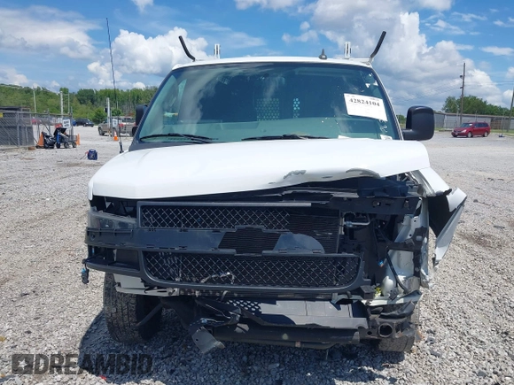 2021 Chevrolet Express Cargo z VIN 1GCWGAF71M1207030, wystawiony jako IAAI lot #42824104 z przebiegiem 40 809 mil mil oraz . Historia ofert i sprzedaży dostępna na DreamBid. Obrazek 11.