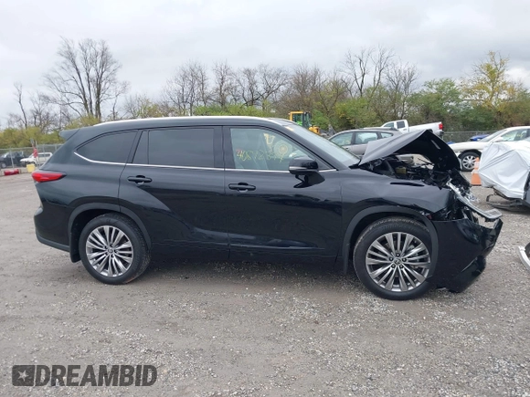 2023 Toyota Highlander L with VIN 5TDKDRAH5PS041799, listed as a IAAI auction lot 40872394 with 18,641 mi miles and . Bid and sale history available at DreamBid. Image 14.