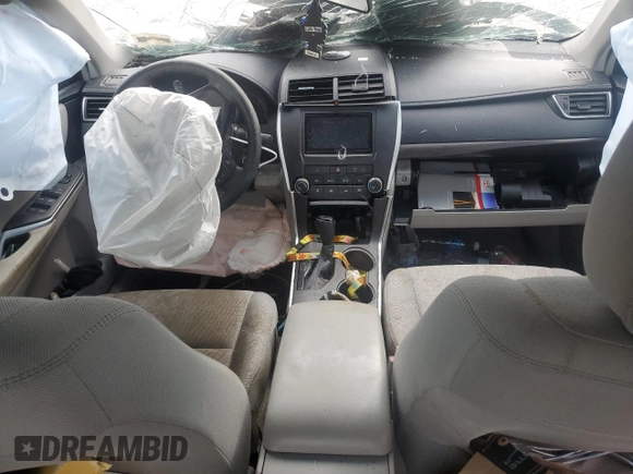 2015 Toyota Camry XLE z VIN 4T4BF1FK6FR516551, wystawiony jako Copart lot #58036375 z przebiegiem 160 631 mil mil oraz Szkoda całkowita • Salvage title. Historia ofert i sprzedaży dostępna na DreamBid. Obrazek 8.