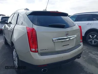 2015 Cadillac SRX Luxury Collection with VIN 3GYFNEE33FS548324, listed as a IAAI auction lot 42029979 with 70,372 mi miles. Bid and sale history available at carsss.com. Image 3.