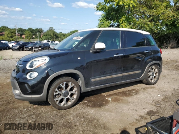 2016 FIAT 500L Trekking with VIN ZFBCFADH3GZ038039, listed as a Copart auction lot 70144554 with 97,598 mi miles and Salvage Title. Bid and sale history available at carsss.com. Image 1.