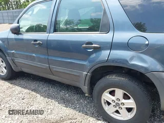 2005 Ford Escape XLS с VIN 1FMCU92Z25KD15083, выставлен на аукционе IAAI как лот 42388015 с пробегом 198 975 миль миль и . История ставок и продаж доступна на DreamBid. Изображение 6.