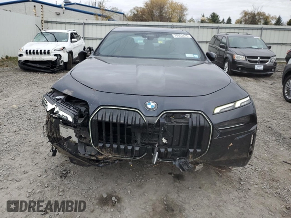 2024 BMW 7 Series 760i xDrive z VIN WBA33EJ08RCR11878, wystawiony jako Copart lot #78952474 z przebiegiem 280 mil mil oraz Szkoda całkowita • Salvage title. Historia ofert i sprzedaży dostępna na DreamBid. Obrazek 5.