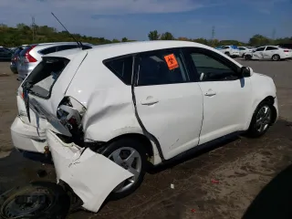 2010 Pontiac Vibe w/1SA with VIN 5Y2SP6E8XAZ419749, listed as a Copart auction lot 70610904 with 0 mi miles and Salvage Title. Bid and sale history available at carsss.com. Image 3.