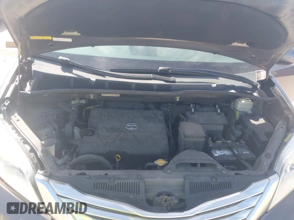 2011 Toyota Sienna XLE with VIN 5TDDK3DC7BS003186, listed as a IAAI auction lot 41701839 with 165,878 mi miles. Bid and sale history available at carsss.com. Image 10.