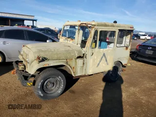 1975 Jeep CJ z VIN DJ5D6103875, wystawiony jako Copart lot #87529415 z przebiegiem 98 767 mil mil oraz Czysty tytuł • Clean title. Historia ofert i sprzedaży dostępna na DreamBid. Obrazek 4.