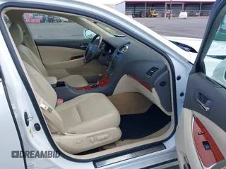 2011 Lexus ES 330 with VIN JTHBK1EG9B2418495, listed as a IAAI auction lot 40247075 with 14,891 mi miles and . Bid and sale history available at carsss.com. Image 5.