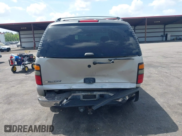 2006 Chevrolet Tahoe LS z VIN 1GNEC13V86R135510, wystawiony jako IAAI lot #42123092 z przebiegiem 370 153 mil mil oraz . Historia ofert i sprzedaży dostępna na DreamBid. Obrazek 16.