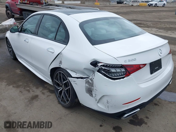2023 Mercedes-Benz C 300 z VIN W1KAF4GB3PR121215, wystawiony jako IAAI lot #42068171 z przebiegiem 15 082 mil mil oraz . Historia ofert i sprzedaży dostępna na DreamBid. Obrazek 3.