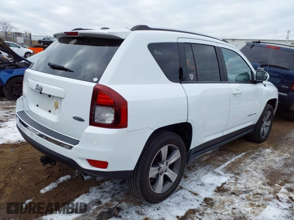 2017 Jeep Compass Latitude с VIN 1C4NJDEB5HD139453, выставлен на аукционе IAAI как лот 41160877 с пробегом 77 906 миль миль и . История ставок и продаж доступна на DreamBid. Изображение 4.