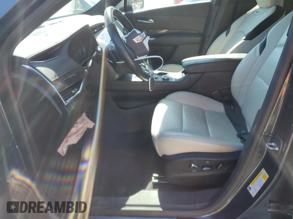 2020 Cadillac XT4 FWD Sport with VIN 1GYFZER49LF142149, listed as a Copart auction lot 47091745 with 41,672 mi miles and Salvage title. Bid and sale history available at DreamBid. Image 7.