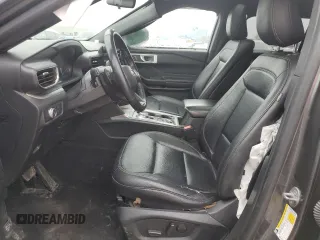 2020 Ford Explorer XLT z VIN 1FMSK8DH4LGB63954, wystawiony jako Copart lot #52494755 z przebiegiem 57 864 mil mil oraz Szkoda całkowita • Salvage title. Historia ofert i sprzedaży dostępna na DreamBid. Obrazek 7.