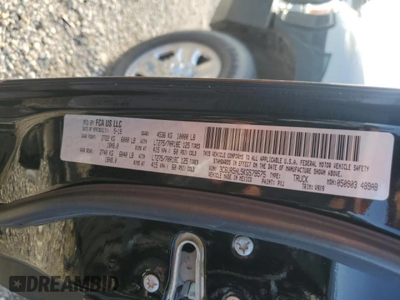2019 Ram 2500 Tradesman with VIN 3C6UR5HL5KG579575, listed as a Copart auction lot 47622825 with Not provided miles and Salvage title. Bid and sale history available at DreamBid. Image 14.