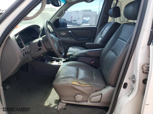2001 Toyota Sequoia SR5 with VIN 5TDZT34A31S002021, listed as a Copart auction lot 66440264 with 233,006 mi miles and Salvage Title. Bid and sale history available at carsss.com. Image 7.