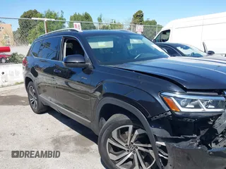 2021 Volkswagen Atlas SEL Premium z VIN 1V2TR2CA8MC512367, wystawiony jako IAAI lot #41936437 z przebiegiem 62 416 mil mil oraz . Historia ofert i sprzedaży dostępna na DreamBid. Obrazek 13.