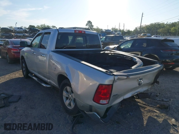 2018 Ram 1500 SLT z VIN 1C6RR6GG2JS119281, wystawiony jako IAAI lot #41897492 z przebiegiem 242 877 mil mil oraz . Historia ofert i sprzedaży dostępna na DreamBid. Obrazek 3.