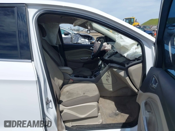 2014 Ford Escape SE with VIN 1FMCU0GX7EUC85585, listed as a IAAI auction lot 42022444 with 161,352 mi miles and . Bid and sale history available at DreamBid. Image 5.