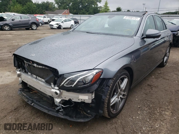 2019 Mercedes-Benz E-Class E 300 with VIN WDDZF4KB7KA631407, listed as a Copart auction lot 57338172 with 31,343 mi miles. Bid and sale history available at carsss.com. Image 2.