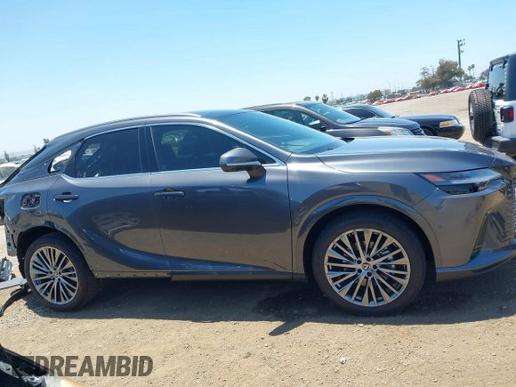 2024 Lexus RX 450h+ Luxury с VIN JTJCJMGA8R2019944, выставлен на аукционе IAAI как лот 42696045 с пробегом 18 528 миль миль и . История ставок и продаж доступна на DreamBid. Изображение 14.