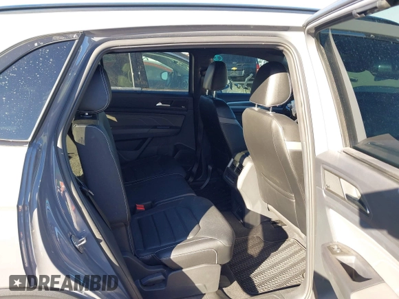 2021 Volkswagen Atlas SEL Premium with VIN 1V2TE2CAXMC215550, listed as a IAAI auction lot 41579665 with 55,264 mi miles and . Bid and sale history available at DreamBid. Image 8.