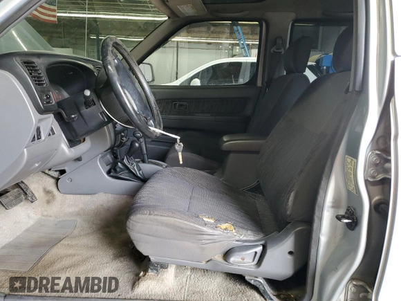 2000 Nissan Frontier XE z VIN 1N6ED27Y0YC391322, wystawiony jako Copart lot #60598405 z przebiegiem Nie podano mil oraz Czysty tytuł • Clean title. Historia ofert i sprzedaży dostępna na DreamBid. Obrazek 7.