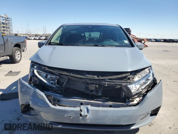 2024 Honda Odyssey Touring with VIN 5FNRL6H84RB001517, listed as a Copart auction lot 48306655 with 60,757 mi miles and Salvage Title. Bid and sale history available at carsss.com. Image 5.
