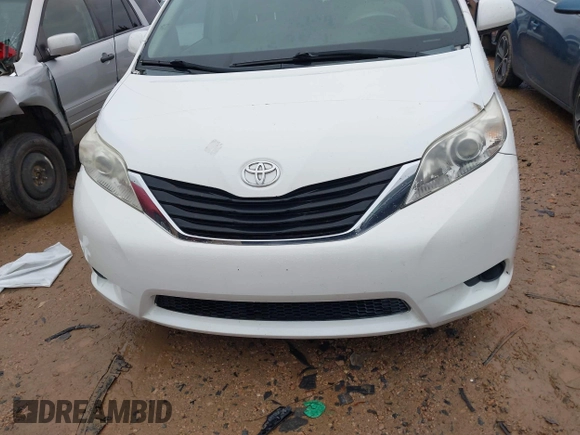2012 Toyota Sienna LE with VIN 5TDJK3DC3CS048579, listed as a IAAI auction lot 41055074 with 202,791 mi miles. Bid and sale history available at carsss.com. Image 12.