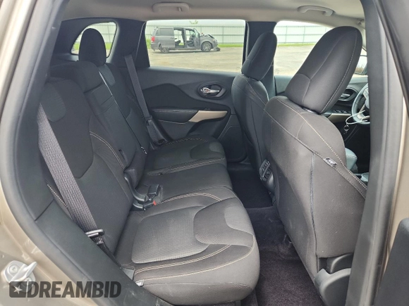 2017 Jeep Cherokee Latitude z VIN 1C4PJLCBXHW604108, wystawiony jako Copart lot #63800125 z przebiegiem 51 445 mil mil oraz Czysty tytuł • Clean title. Historia ofert i sprzedaży dostępna na DreamBid. Obrazek 11.
