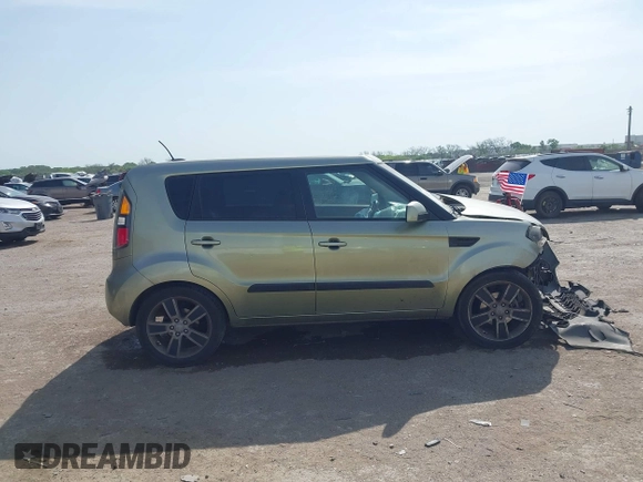 2011 Kia Soul + with VIN KNDJT2A28B7203204, listed as a IAAI auction lot 42028948 with 207,372 mi miles. Bid and sale history available at carsss.com. Image 13.