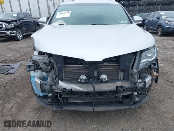 2017 Lincoln MKX Premiere z VIN 2LMPJ8JR0HBL50732, wystawiony jako IAAI lot #41564284 z przebiegiem 48 223 mil mil oraz . Historia ofert i sprzedaży dostępna na DreamBid. Obrazek 6.