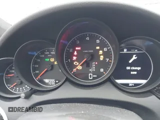 2018 Porsche Cayenne z VIN WP1AA2A26JKA04958, wystawiony jako IAAI lot #41477256 z przebiegiem 82 395 mil mil oraz . Historia ofert i sprzedaży dostępna na DreamBid. Obrazek 7.