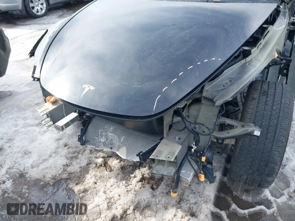2023 Tesla Model Y Long Range z VIN 7SAYGDEE8PF826989, wystawiony jako IAAI lot #41615166 z przebiegiem 10 368 mil mil oraz . Historia ofert i sprzedaży dostępna na DreamBid. Obrazek 6.