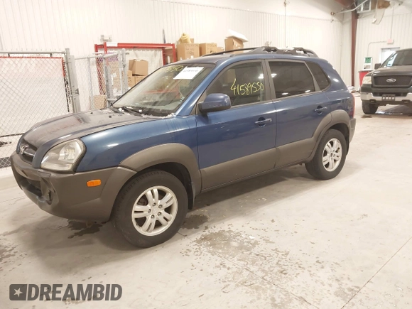 2006 Hyundai Tucson GLS with VIN KM8JN12D66U409645, listed as a IAAI auction lot 41589550 with 111,850 mi miles. Bid and sale history available at carsss.com. Image 2.