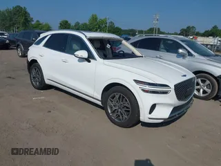 2023 Genesis GV70 2.5T z VIN KMUMADTB6PU096929, wystawiony jako IAAI lot #42554427 z przebiegiem 73 553 mil mil oraz . Historia ofert i sprzedaży dostępna na DreamBid. Obrazek 1.