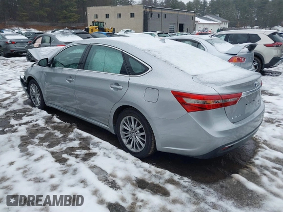 2016 Toyota Avalon XLE Premium z VIN 4T1BD1EB0GU049999, wystawiony jako IAAI lot #41624589 z przebiegiem 61 785 mil mil oraz . Historia ofert i sprzedaży dostępna na DreamBid. Obrazek 3.