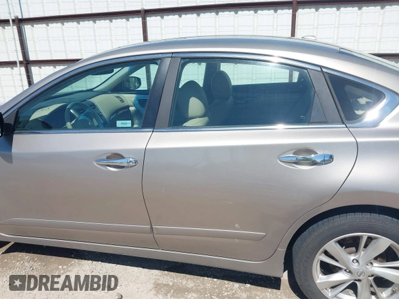 2013 Nissan Altima SV with VIN 1N4AL3AP0DN558180, listed as a IAAI auction lot 41739869 with 232,134 mi miles and . Bid and sale history available at carsss.com. Image 14.