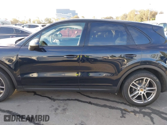 2020 Porsche Cayenne with VIN WP1AA2AY3LDA04136, listed as a IAAI auction lot 41713339 with 24,513 mi miles and . Bid and sale history available at DreamBid. Image 14.