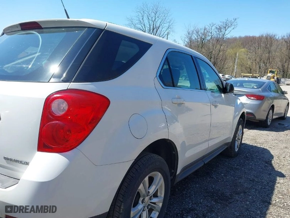2012 Chevrolet Equinox LS with VIN 2GNFLCEK9C6101442, listed as a IAAI auction lot 42071000 with 135,764 mi miles. Bid and sale history available at carsss.com. Image 17.