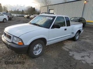 1999 GMC Sonoma SLS with VIN 1GTCS194XX8535397, listed as a Copart auction lot 45592295 with 126,021 mi miles and Salvage Title. Bid and sale history available at carsss.com. Image 1.